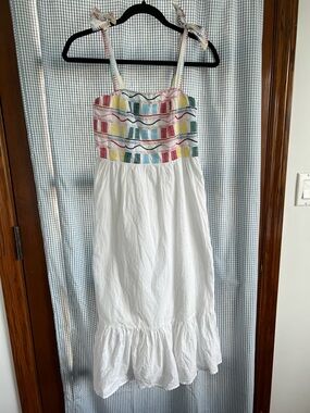 Forever 21 Colorful Embroidery White Dress